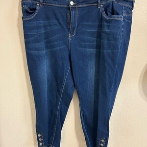 Avenue Dark Blue Cropped Jeans